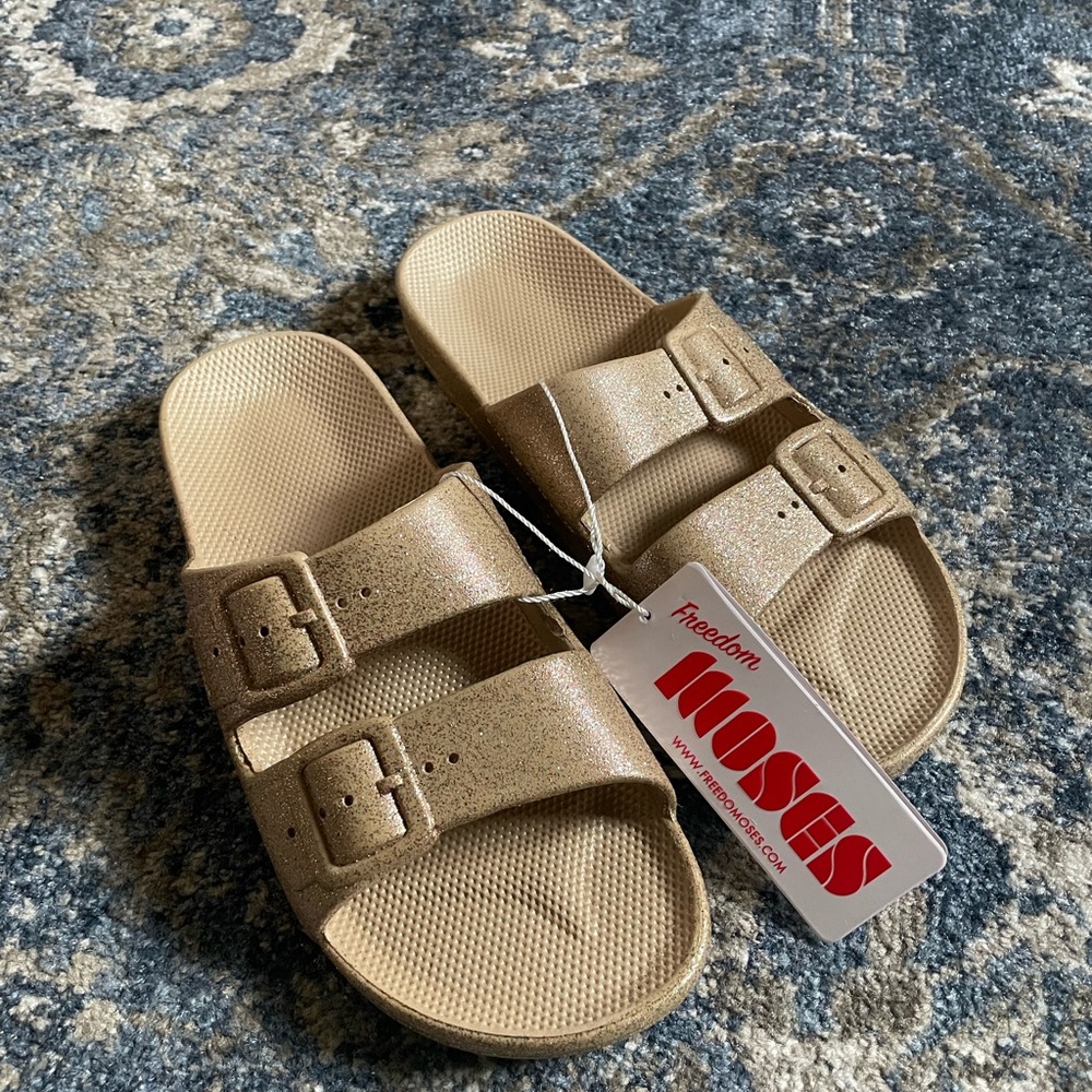 Freedom Moses Slides Gold Celeste